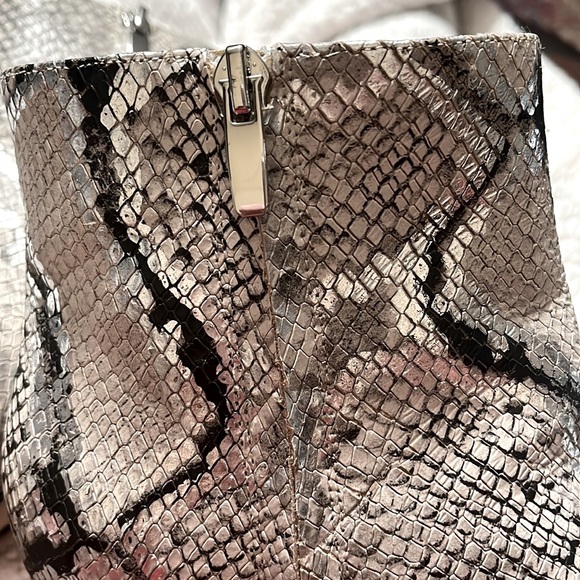 Nine West Gorgeous Snake skin texture bootie - Picture 5 of 7